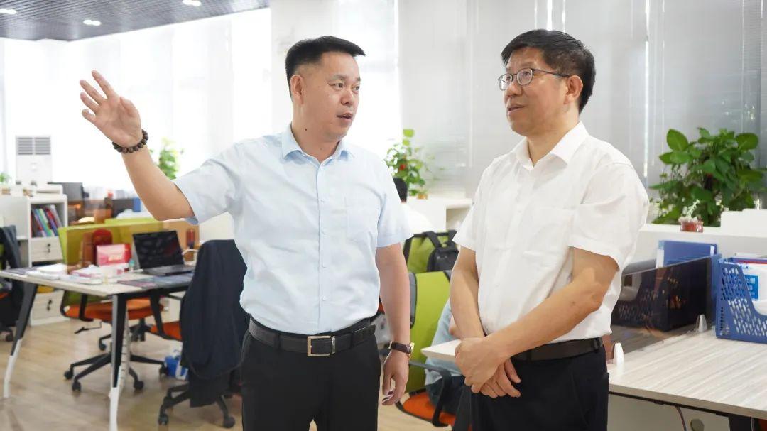 深化交流 | 芜湖市领导莅临EVO视讯参观考察