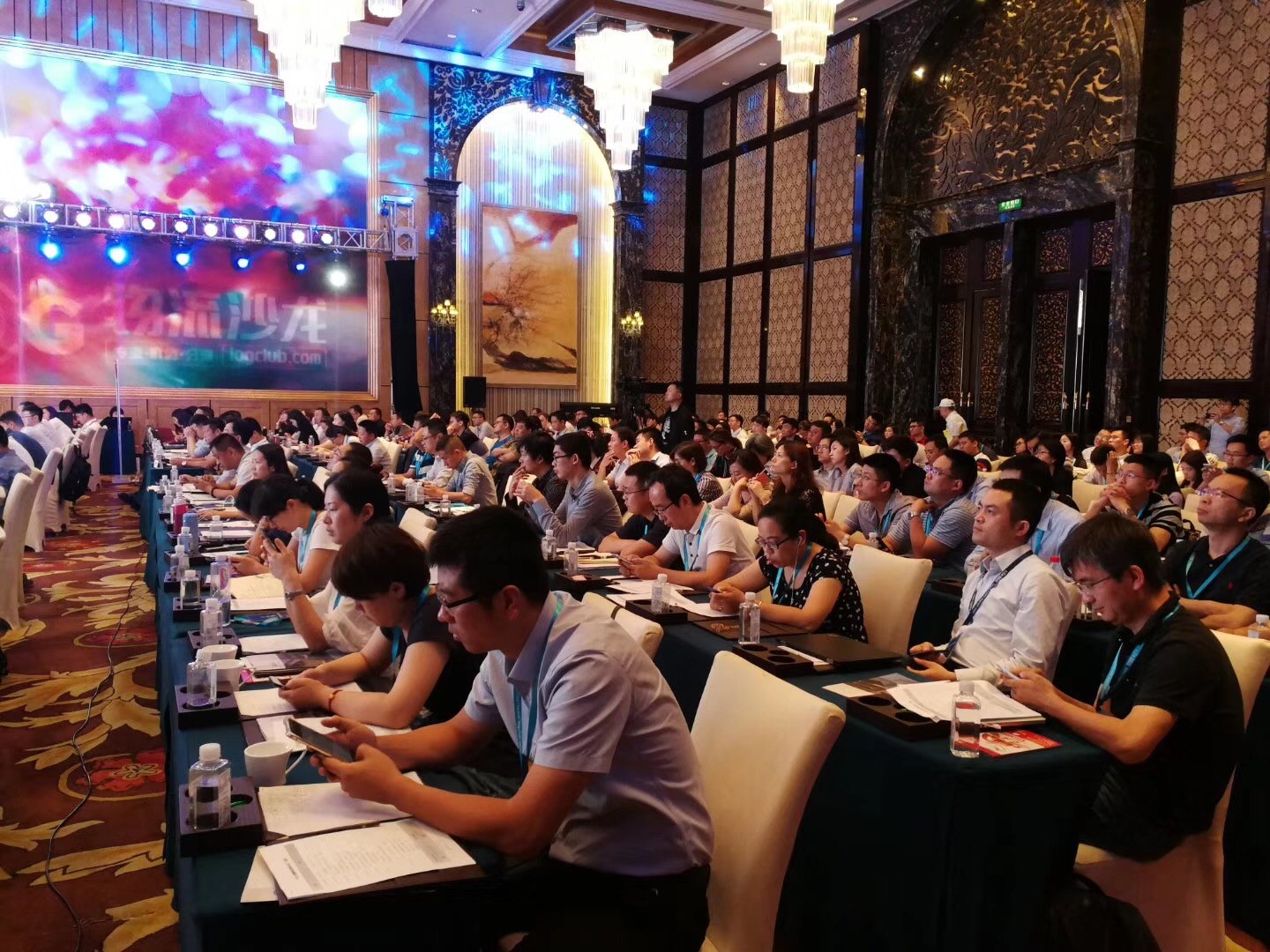 2018智慧物流高峰论坛 | EVO视讯常务副总裁王雷应邀作主题演讲为活动添彩