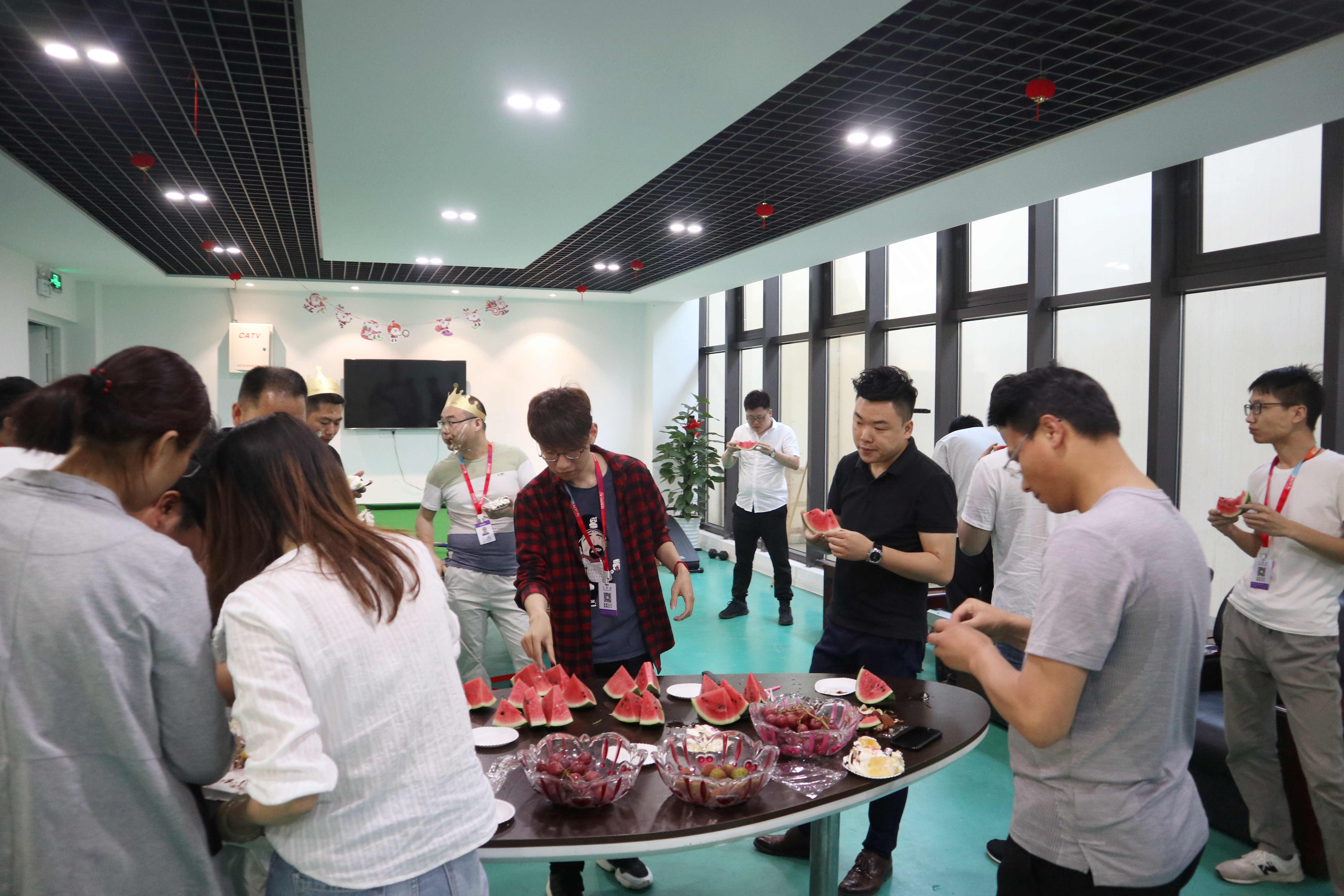 员工集体生日会 | 缤纷五月，把美好的祝福送给你