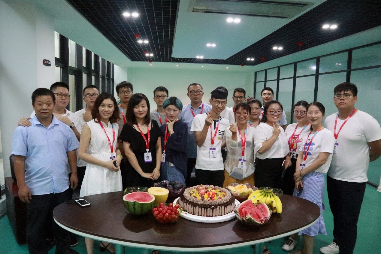 八月未央，欢聚一夏 | EVO视讯集体生日会：共享欢乐时刻